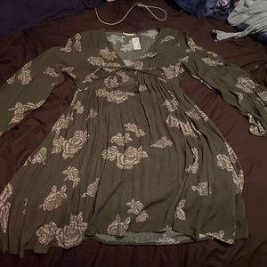NWT Green floral dress